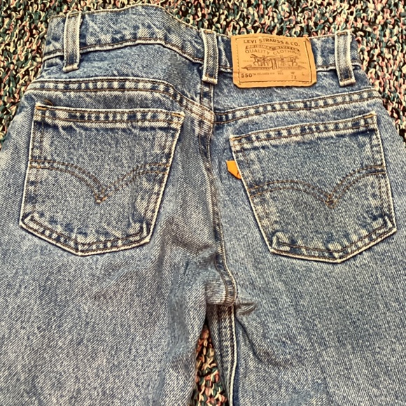 Levi’s size 7X blue jeans. In wonderful shape. - Picture 3 of 4